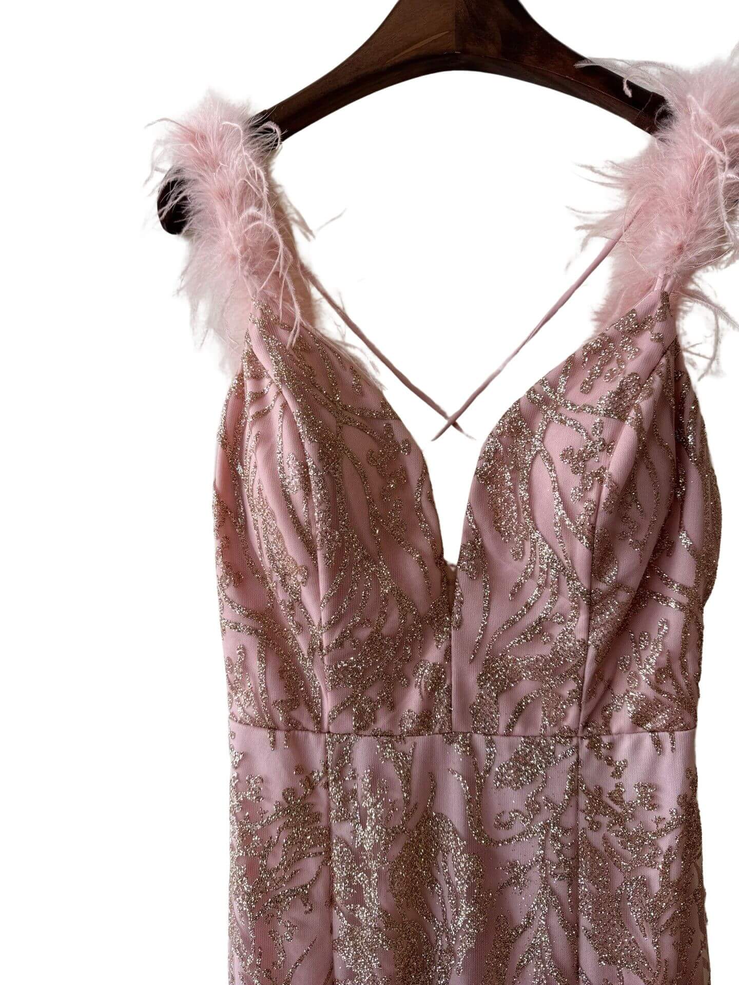 Vestido sirena de purpurina con plumas HM2368