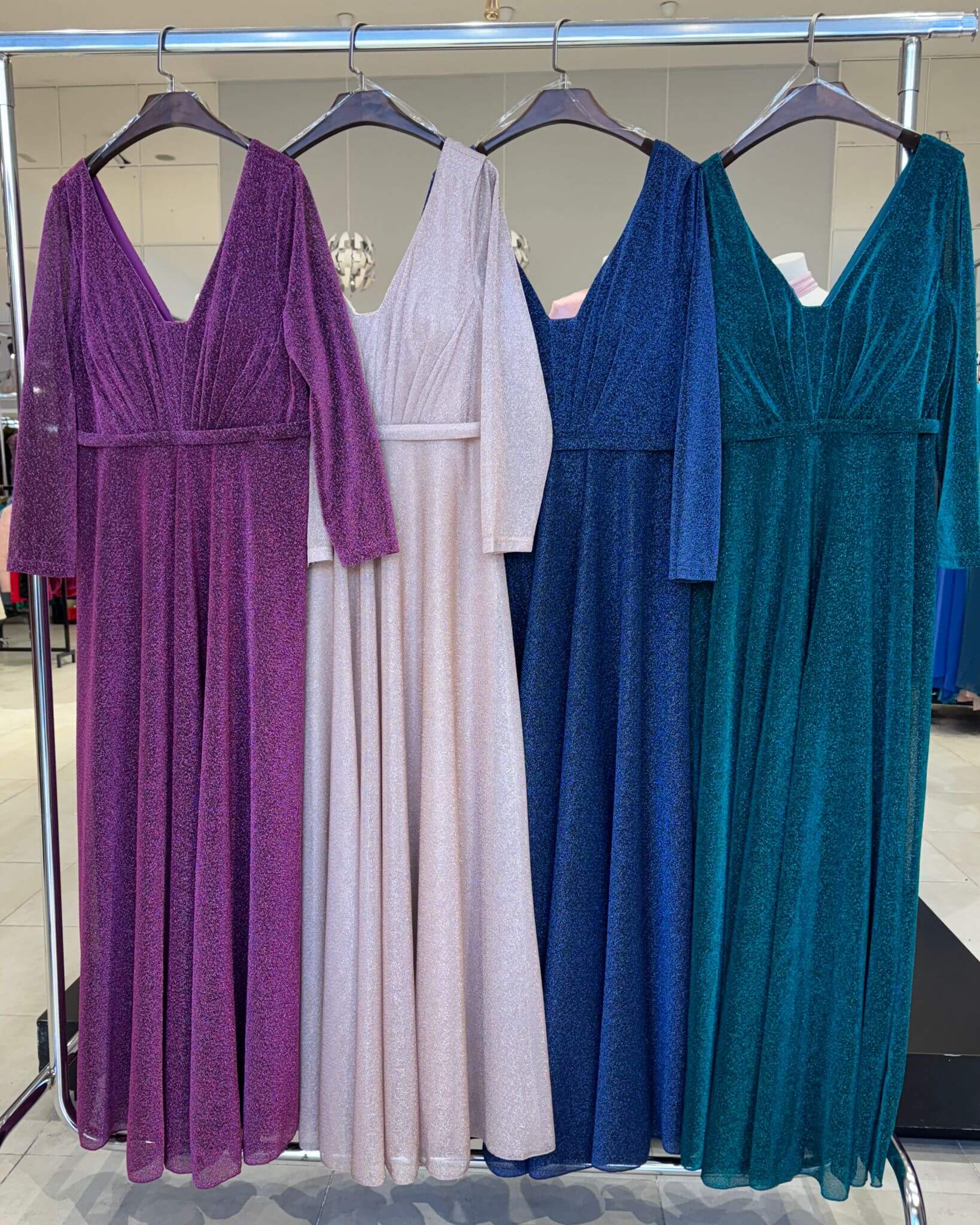 Long dress R1864G TG with sleeve