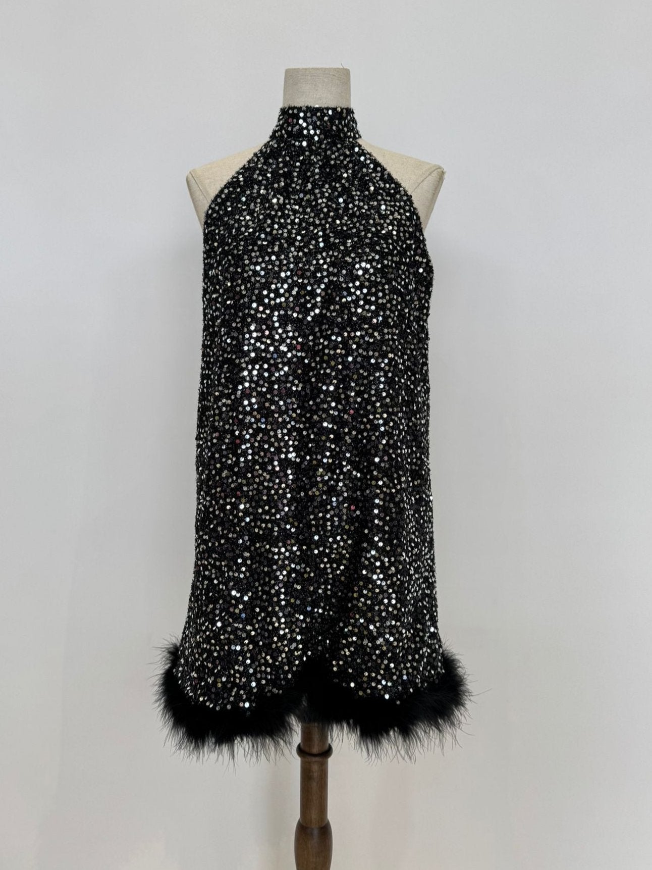 Vestido de lentueja corto L1361