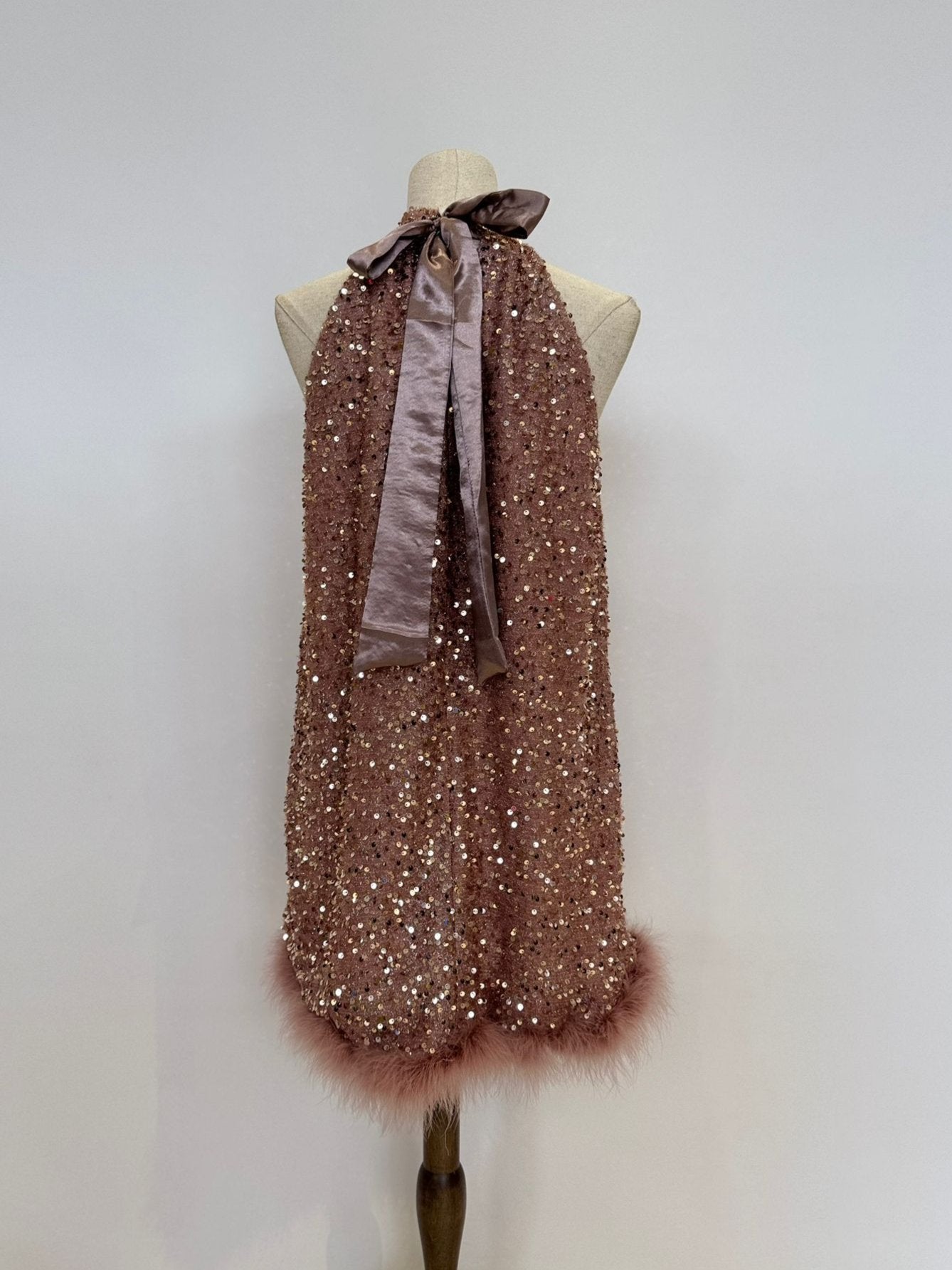 Vestido de lentueja corto L1361