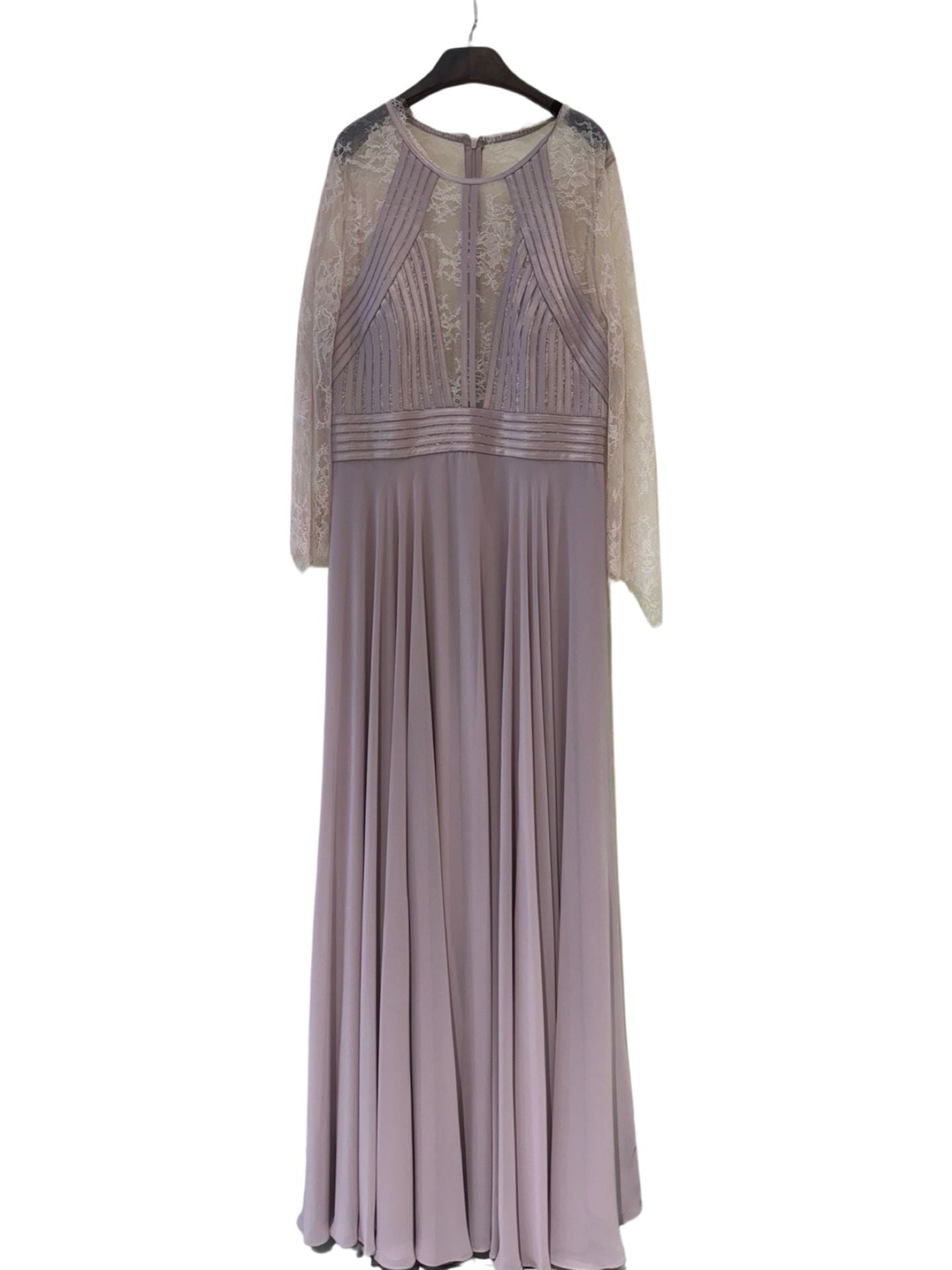 Long dress with sleeves 21096