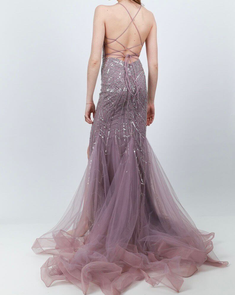 Vestido largo bordado de pedreria F8010