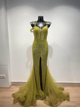 Vestido largo con bordado de pedreria F8050