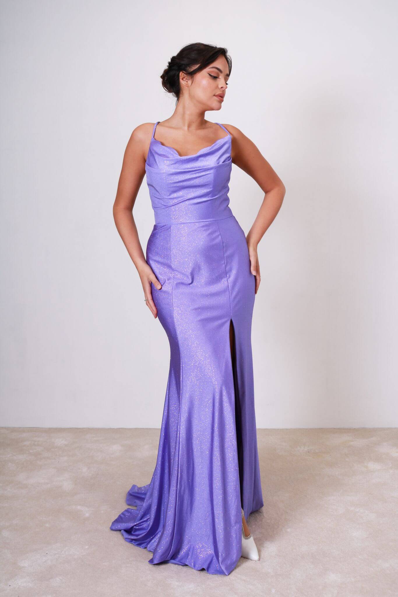 Vestido largo de tela brillosa TL0836