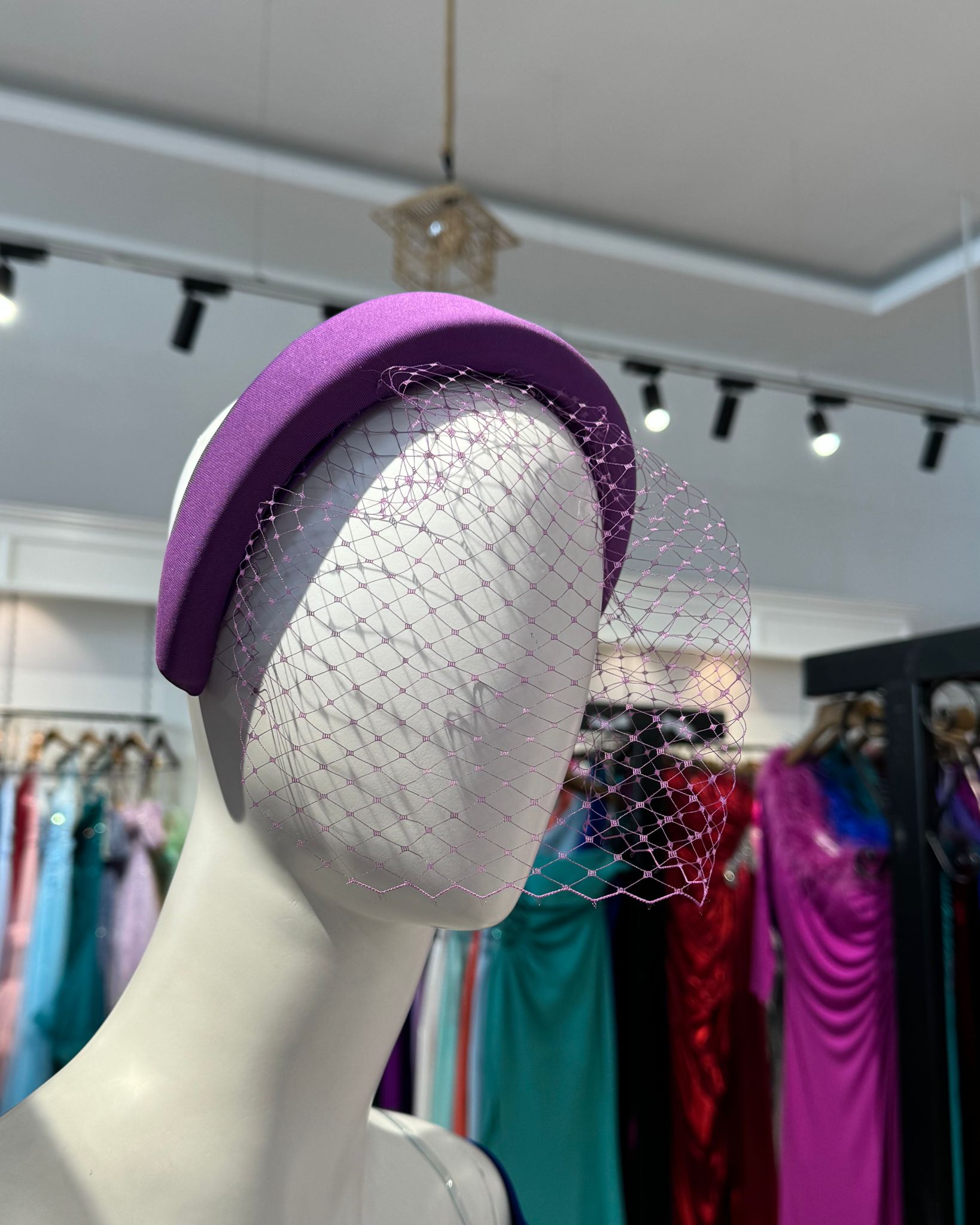 Diadema con rejilla D-001