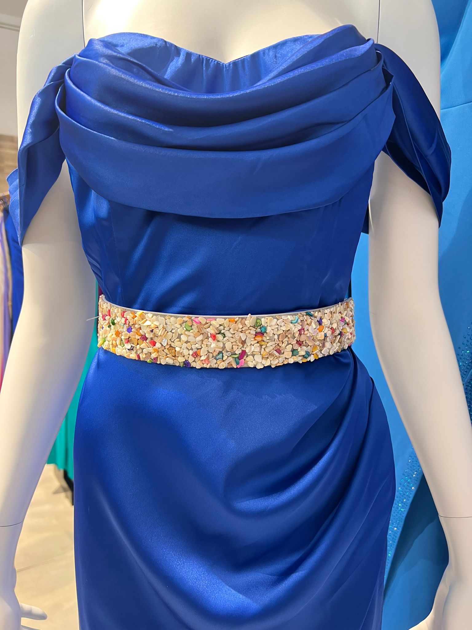 Cinturon de piedras con goma A55071