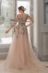 Vestido bordado con pedreria 6563