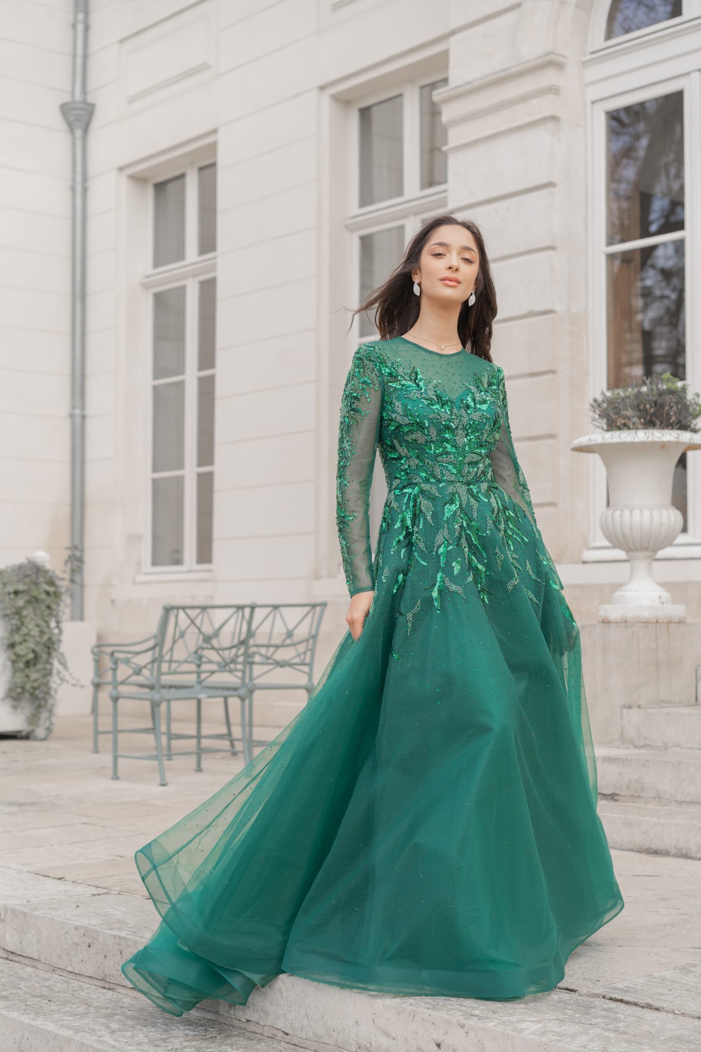 Vestido bordado con pedreria 6563