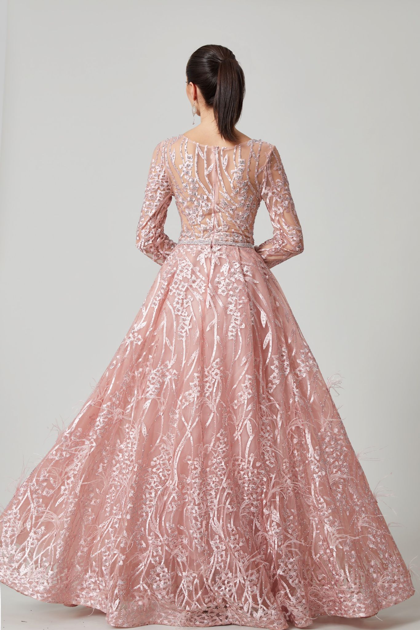 Vestido largo, sobre falda y manga larga TL-56