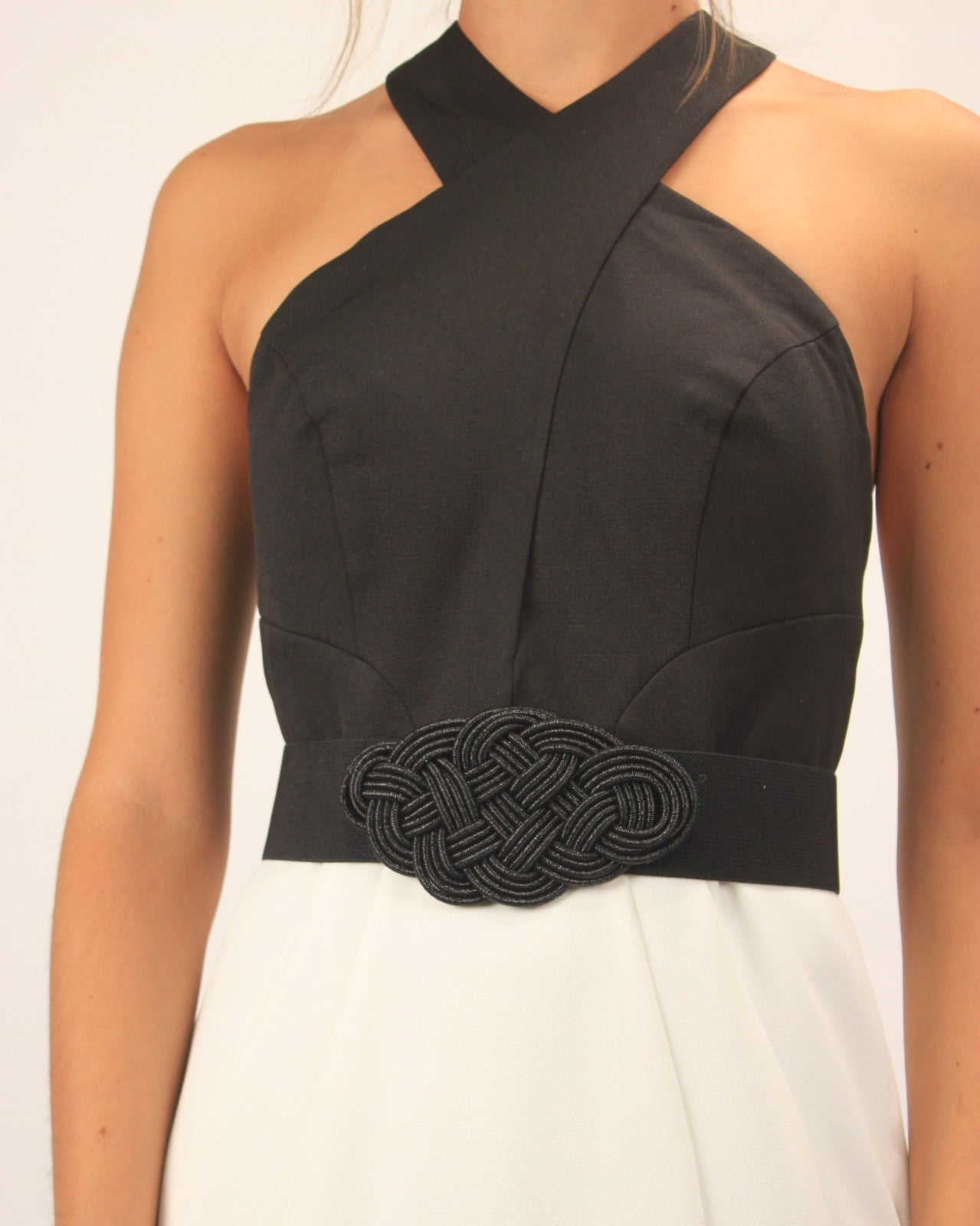 Cinturon de goma con nudos 0010