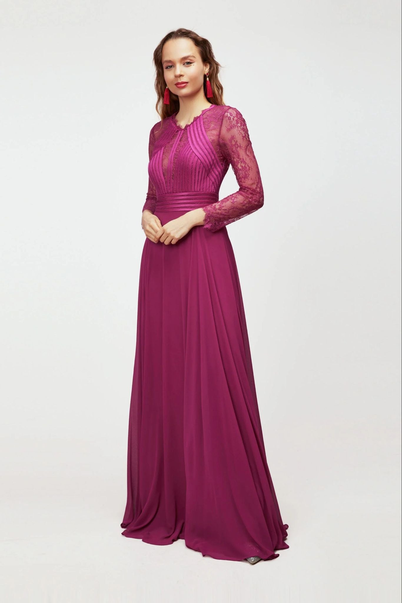 Long dress with sleeves 21096