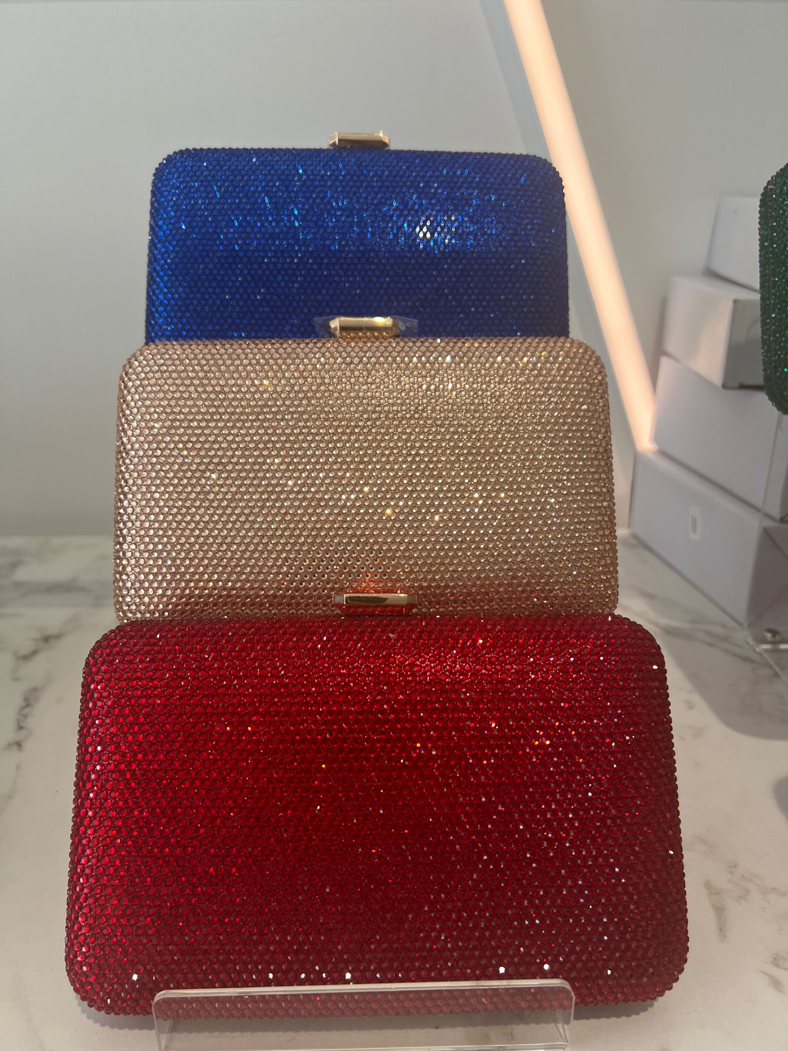 Clutch/bolso con brillo BR4038