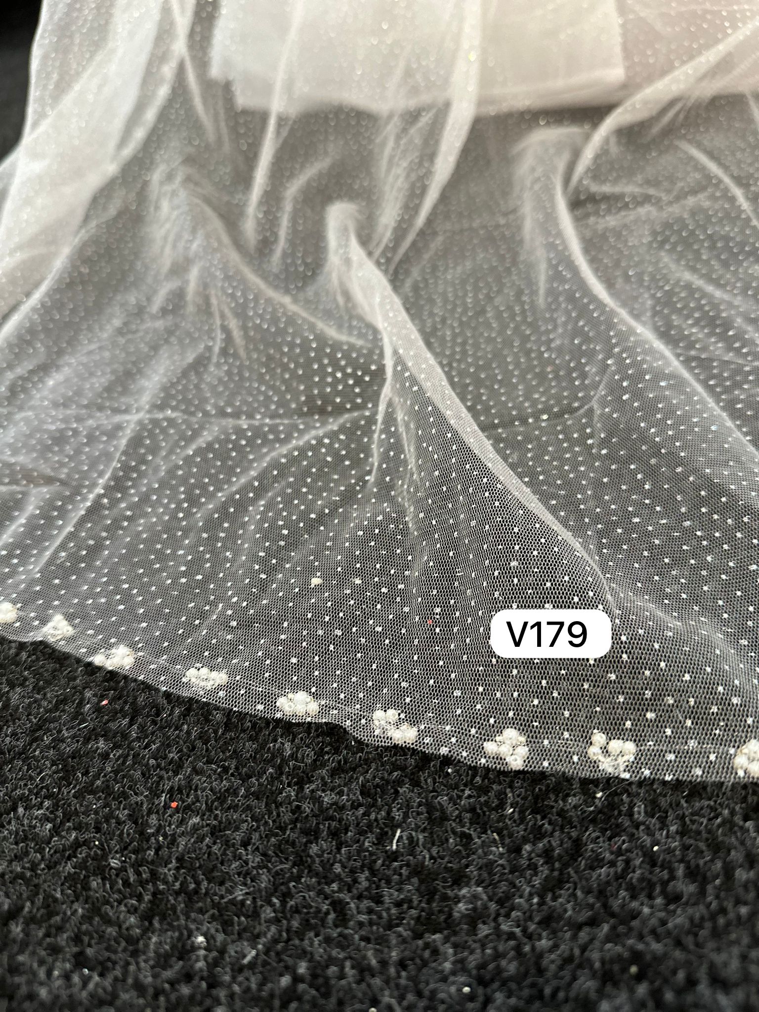 Velo con brillo y perlitas V179