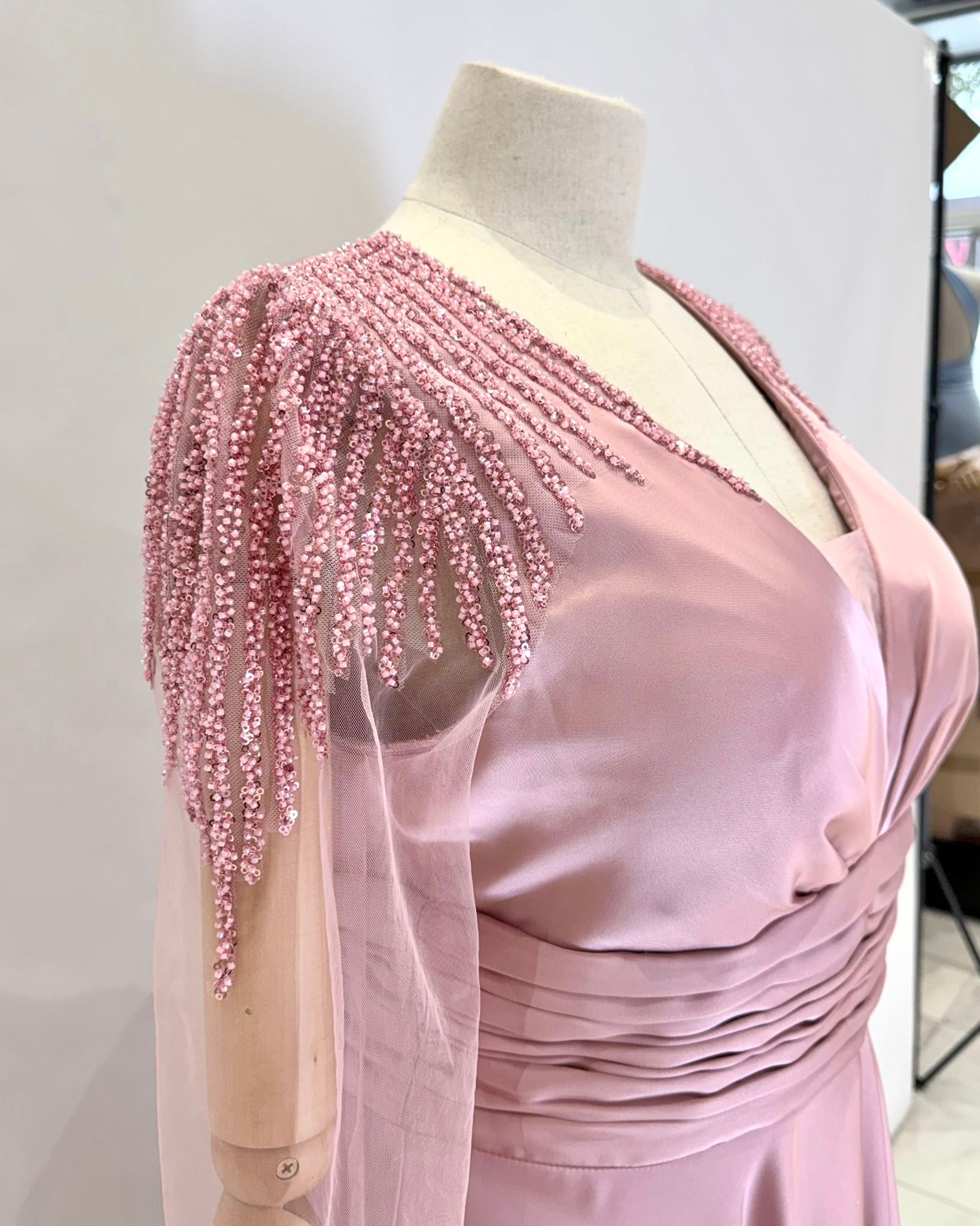 Vestido largo con mangas R8346