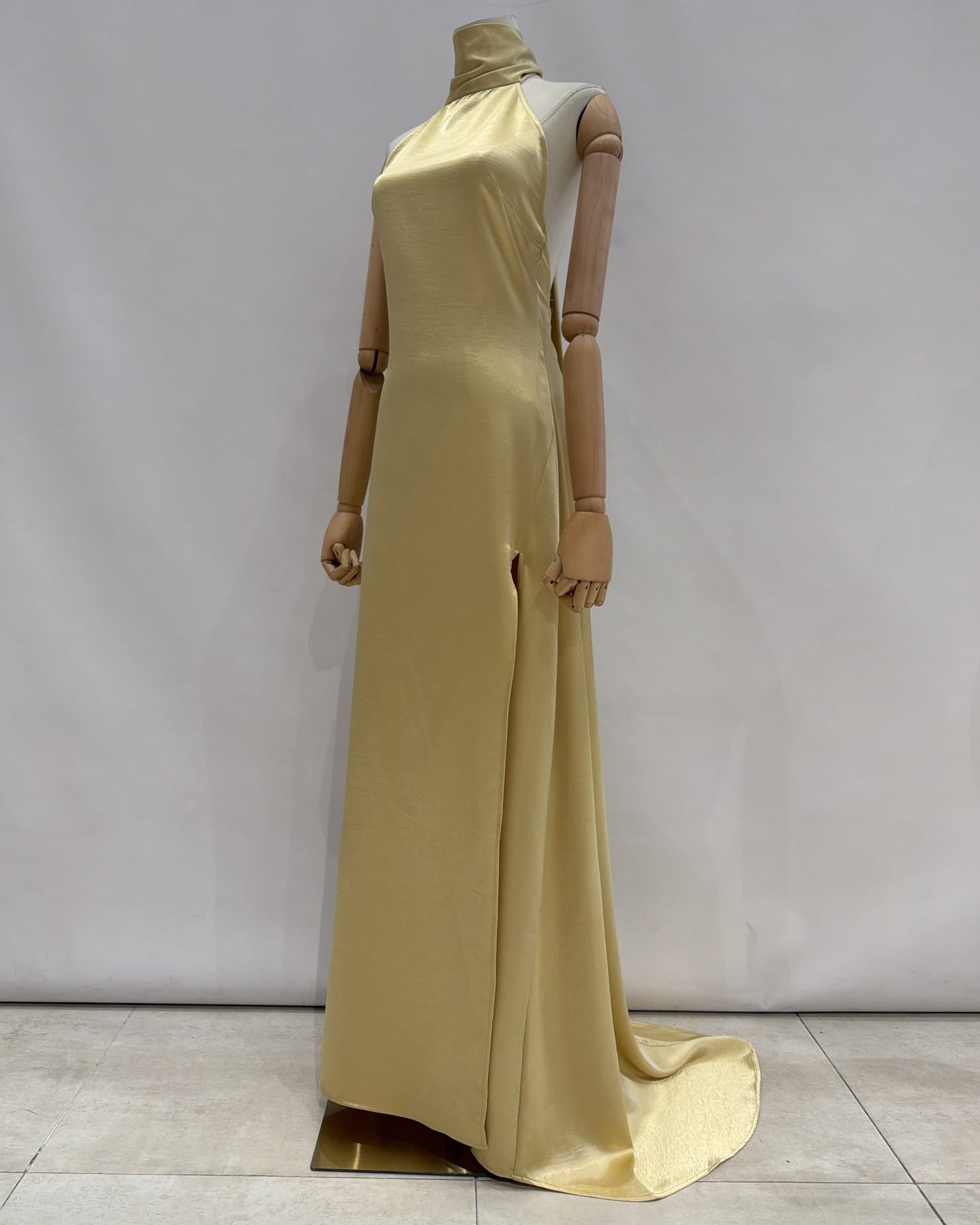 Vestido cuello halter 2612