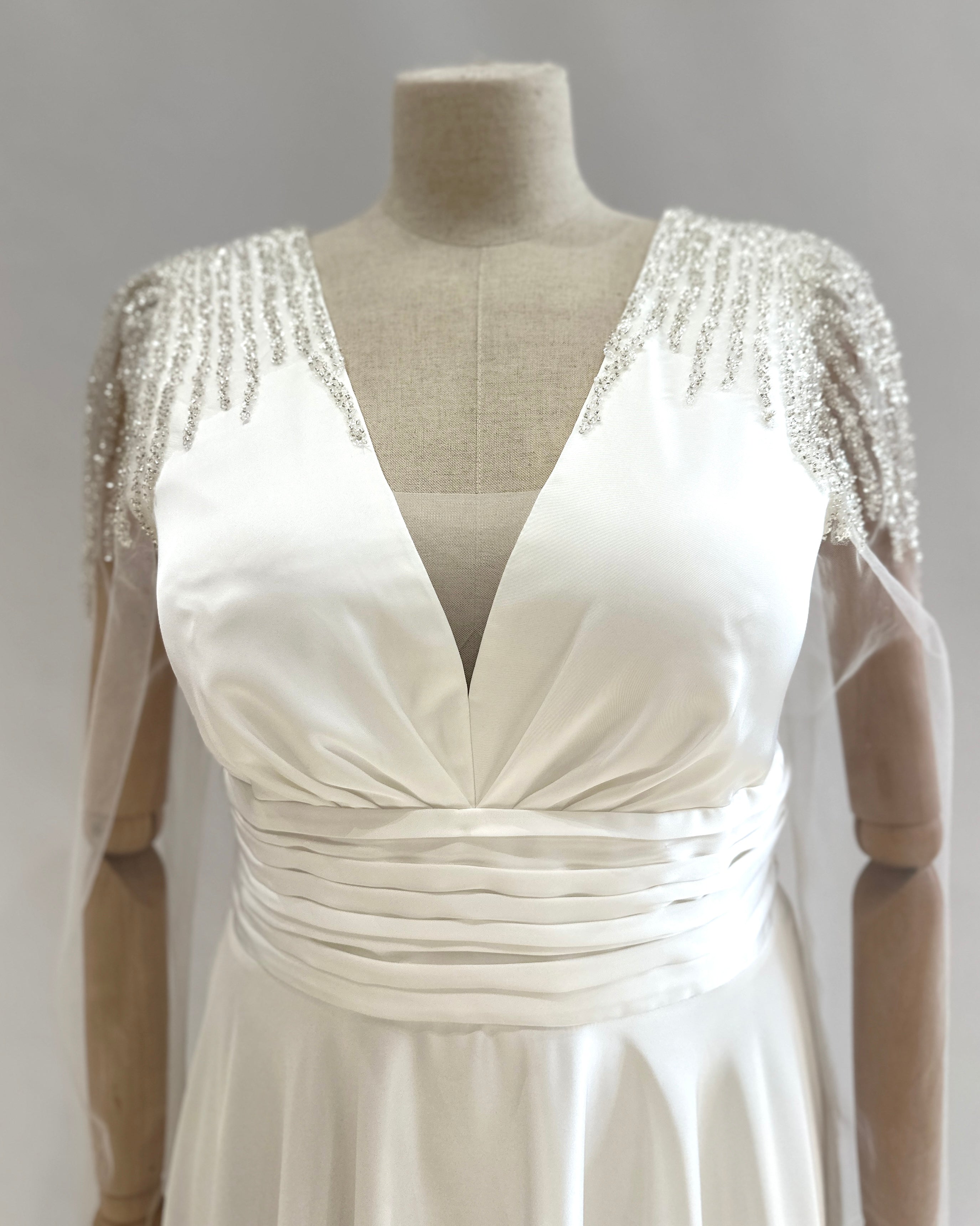 Vestido largo con mangas R8346