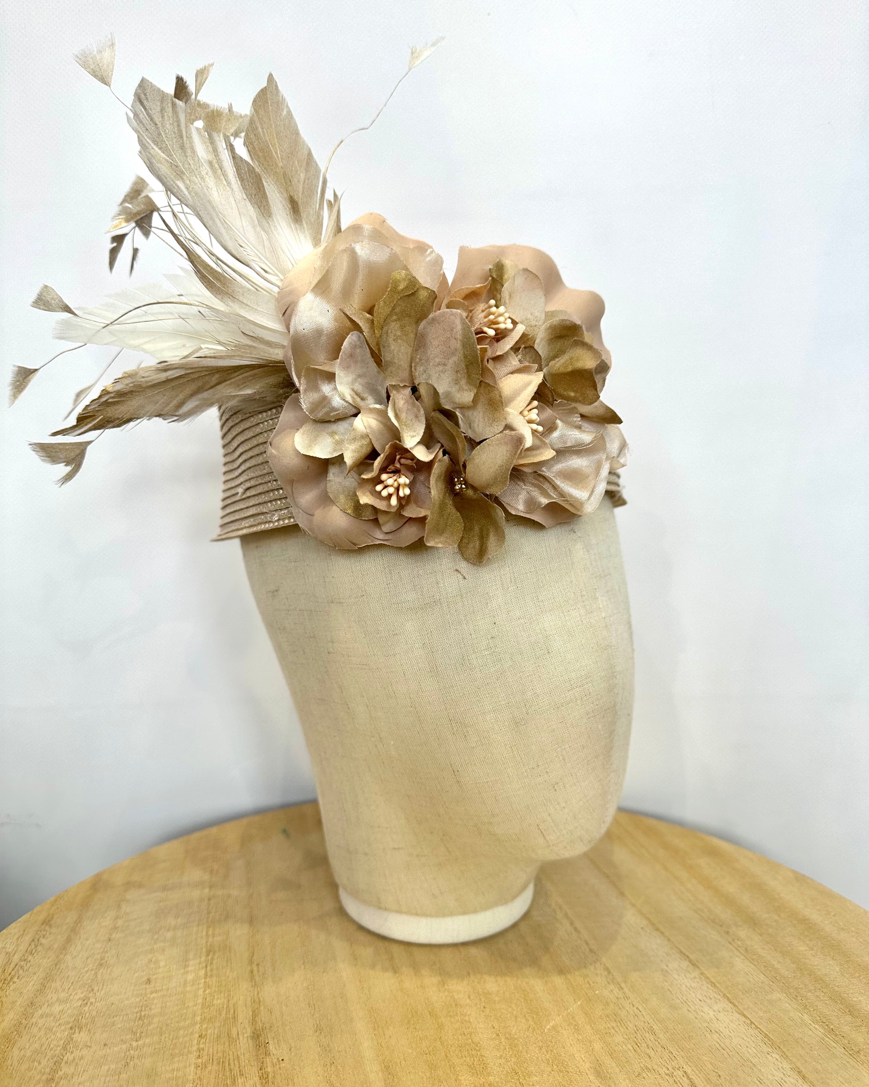 Casquete de invitada
