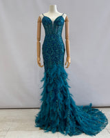 Vestido largo con plumas 24108