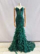 Vestido largo con plumas 24108