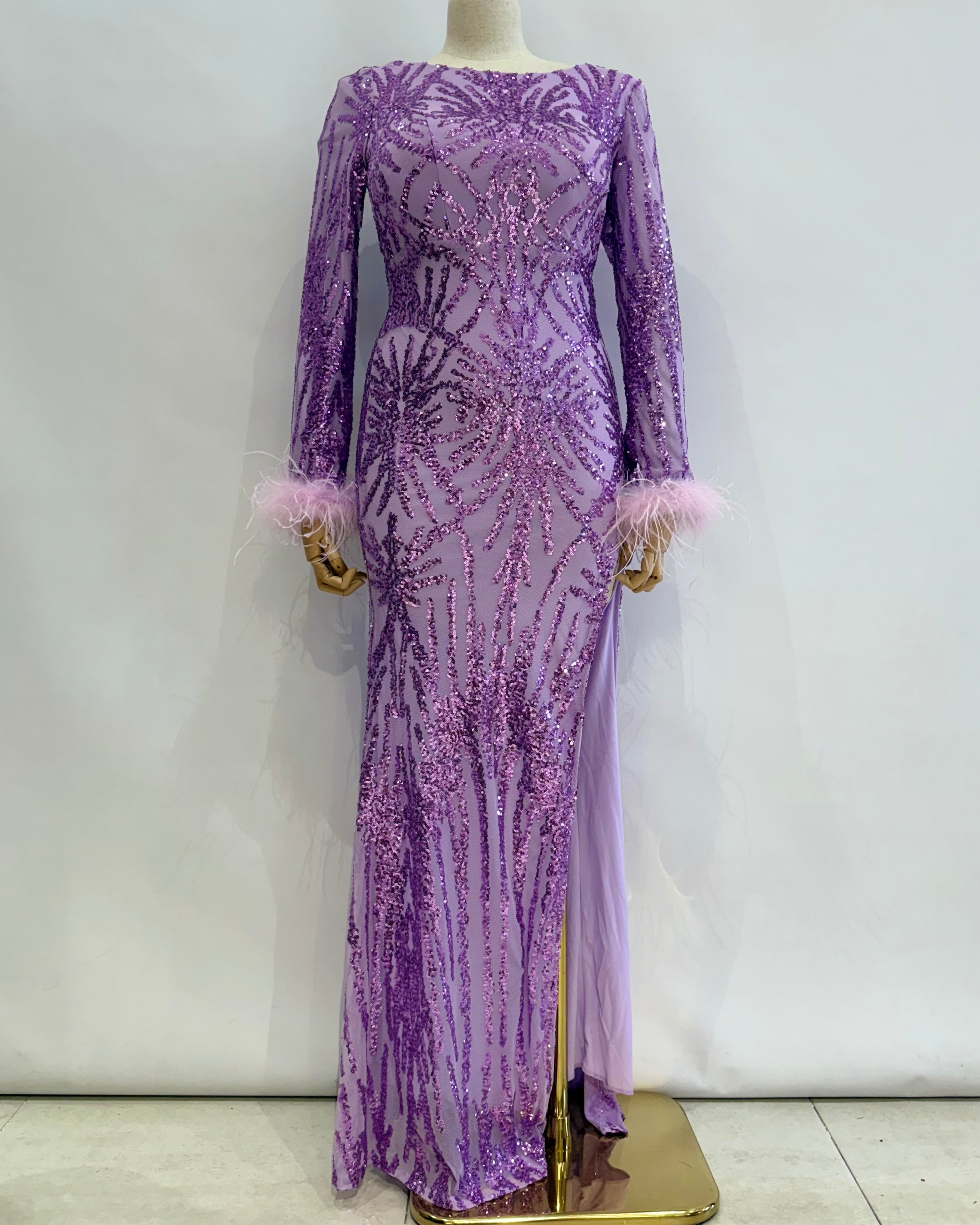 Vestido largo, con mangas y lentejuelas 31219