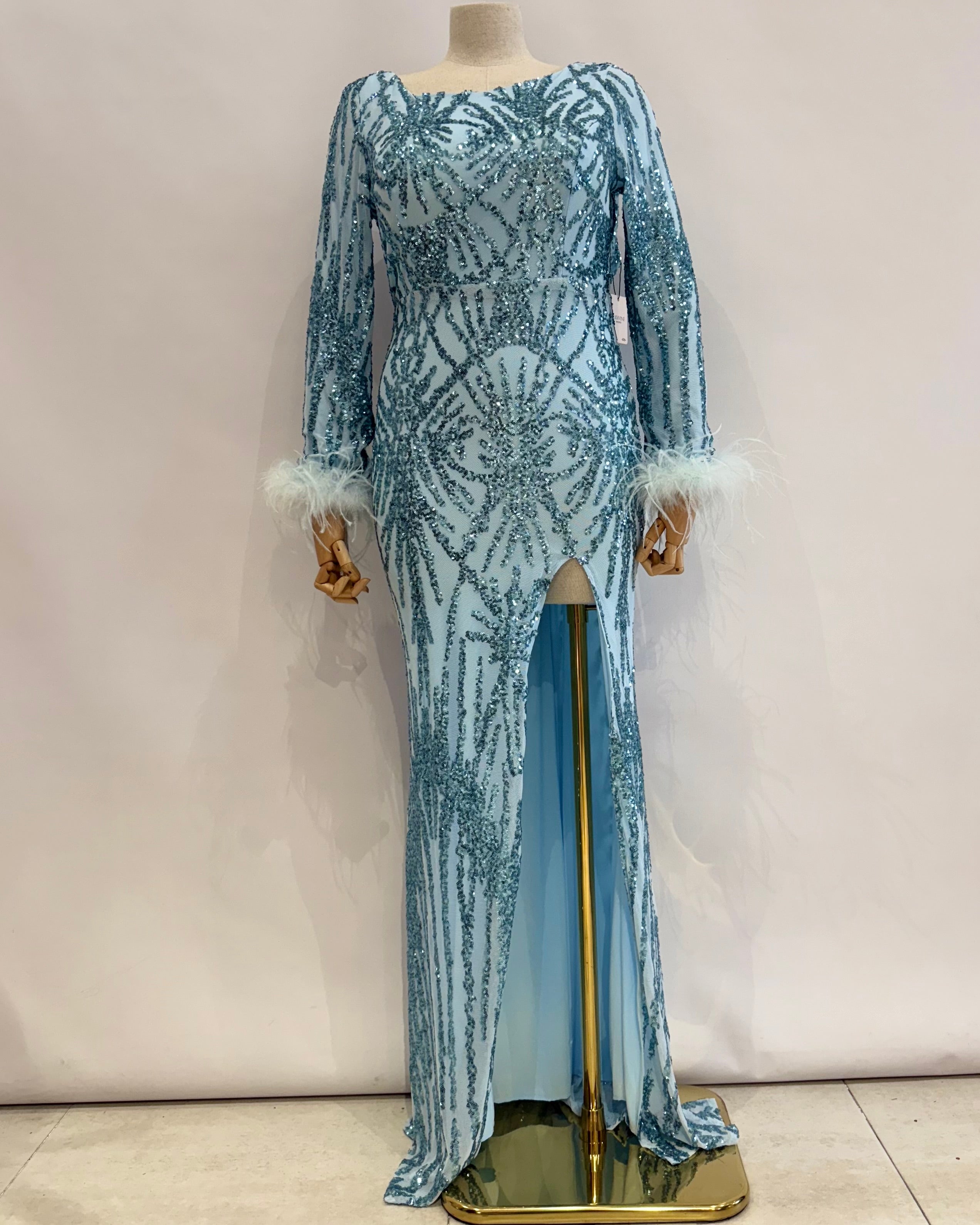 Vestido largo, con mangas y lentejuelas 31219