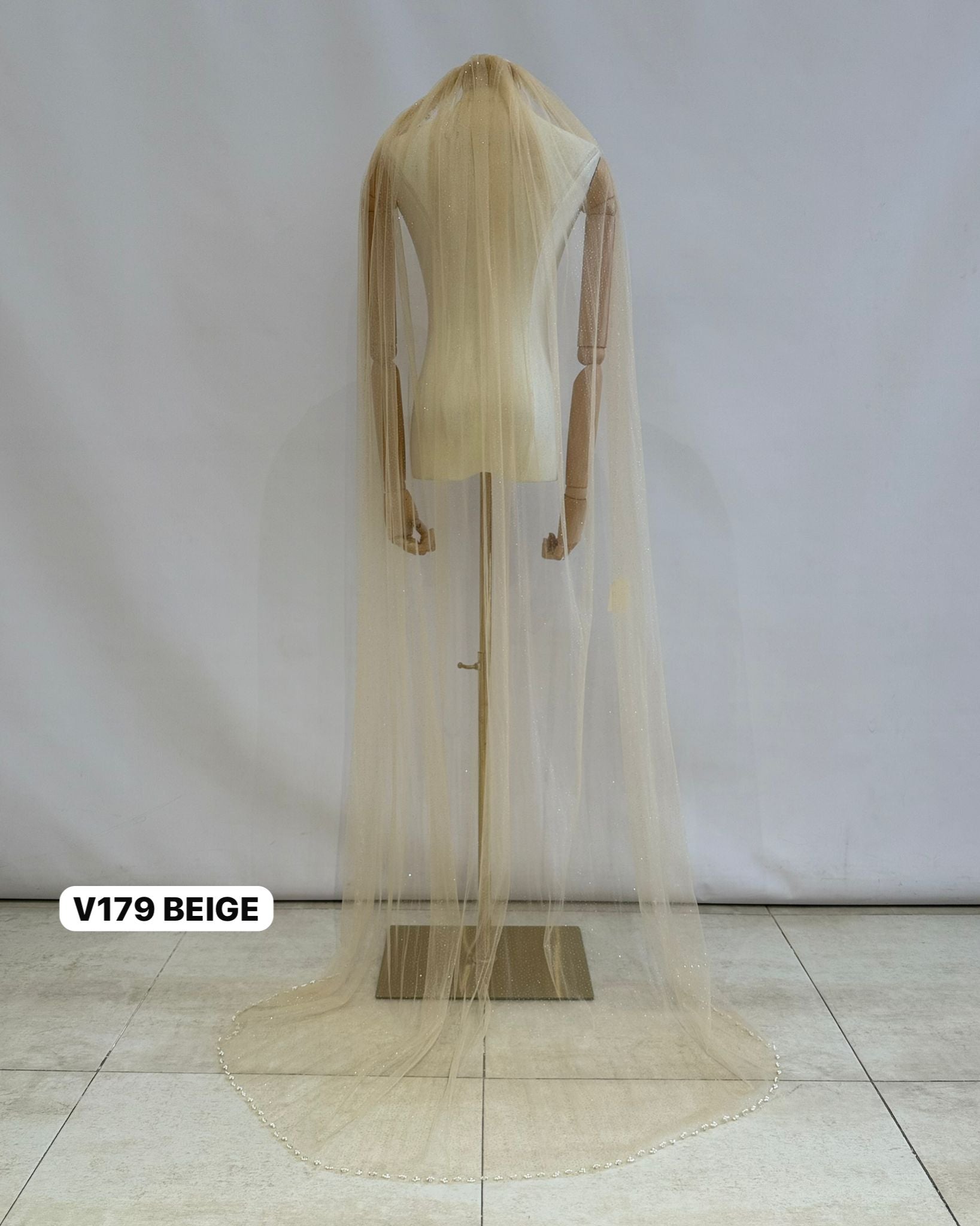 Velo con brillo y perlitas V179