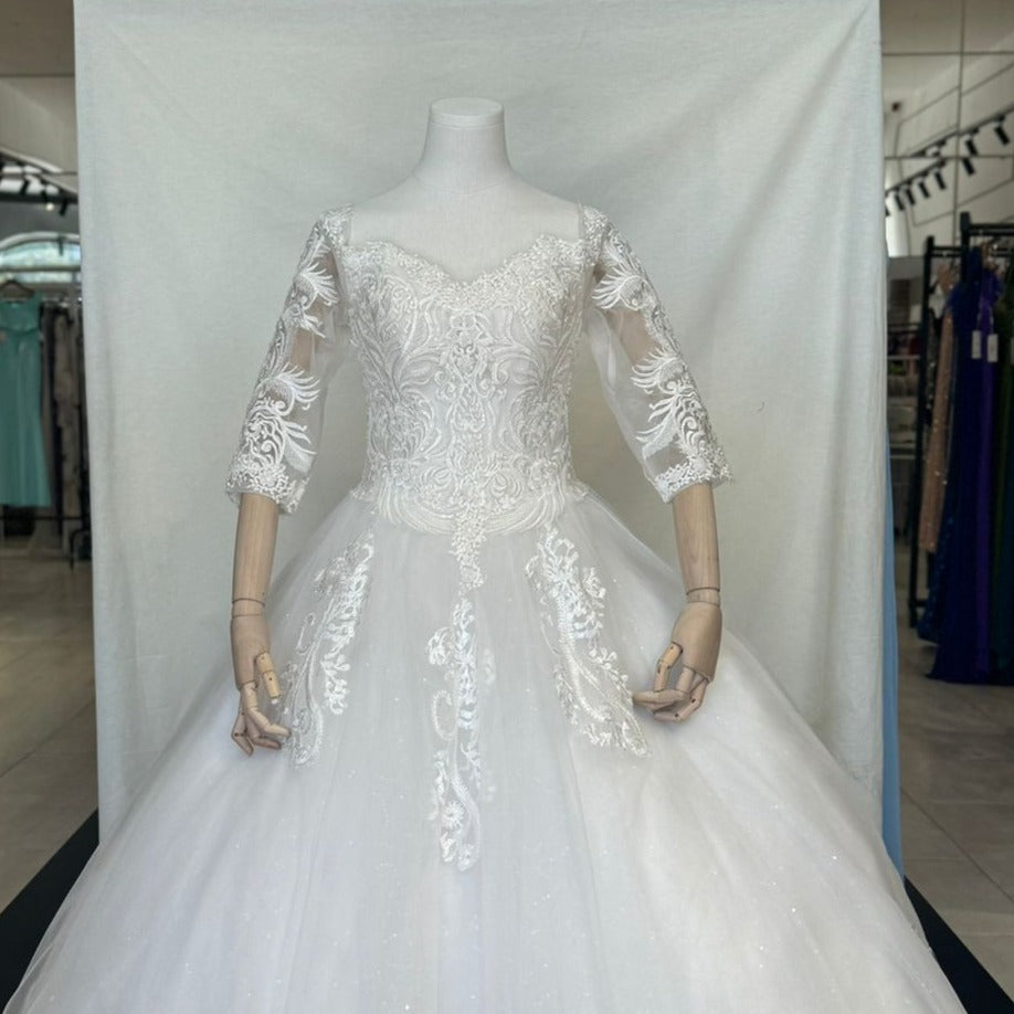 Wedding dress with train T3954