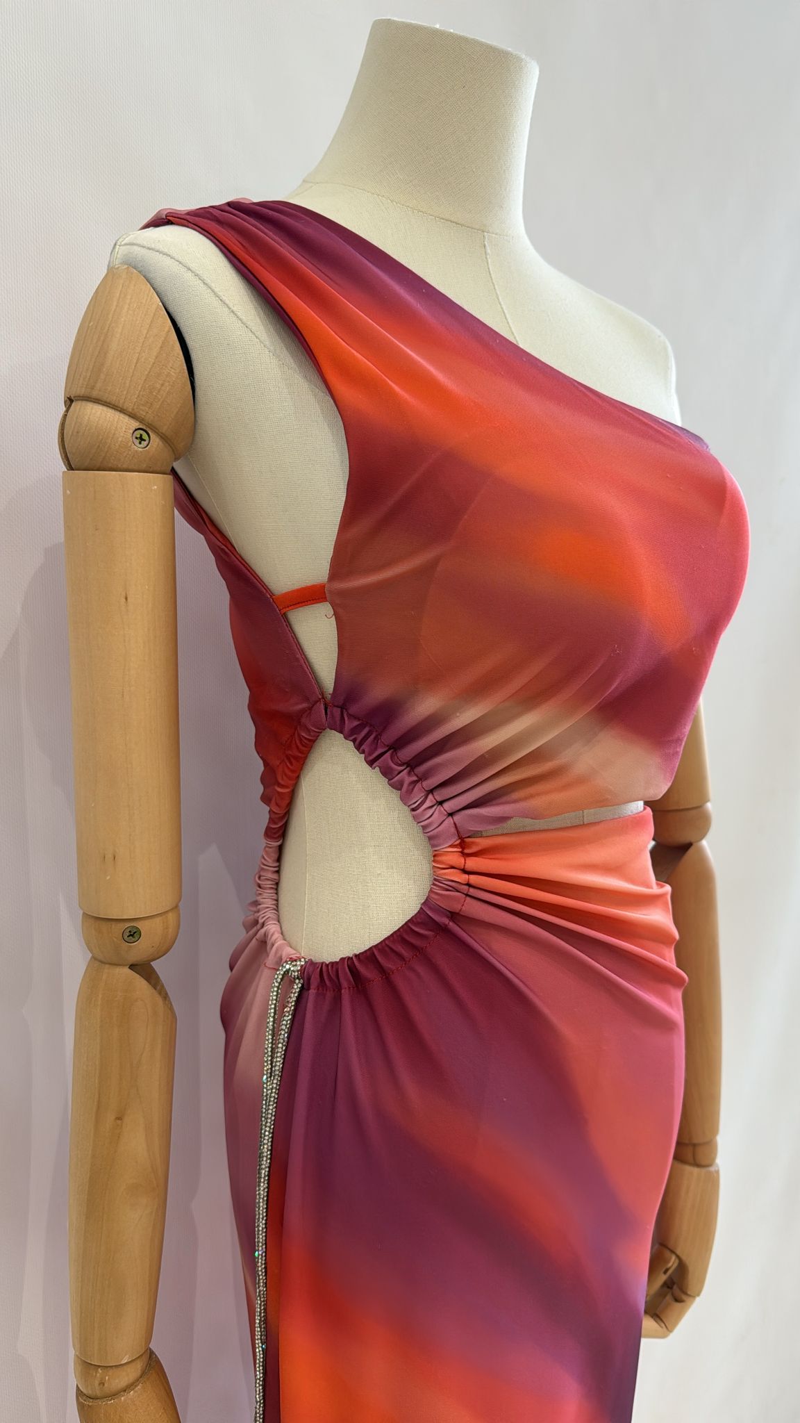 Liquidación de vestido con Tara JR2233-1