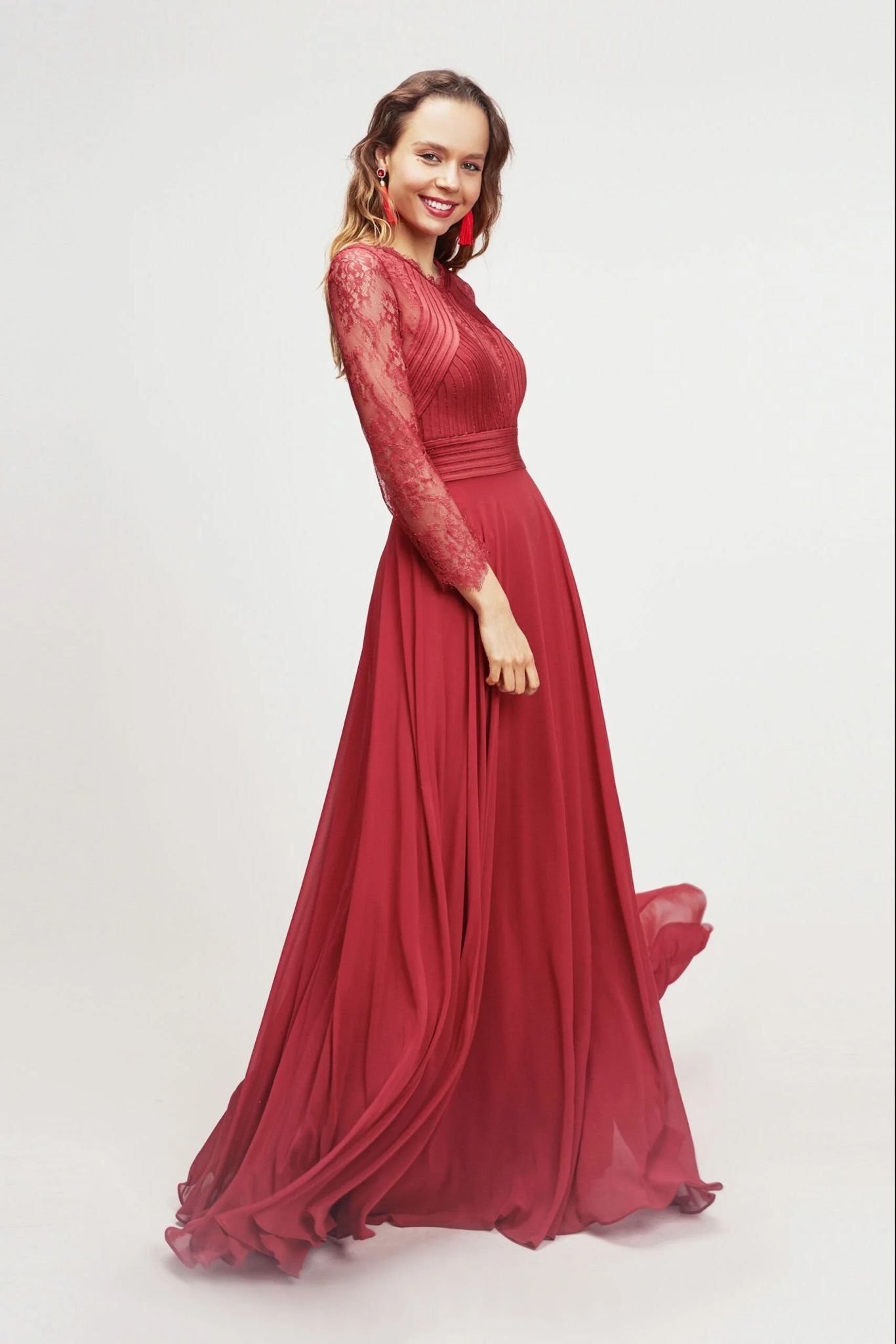 Long dress with sleeves 21096