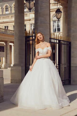 Wedding dress 3928