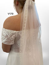 Veil with glitter and pearls V179